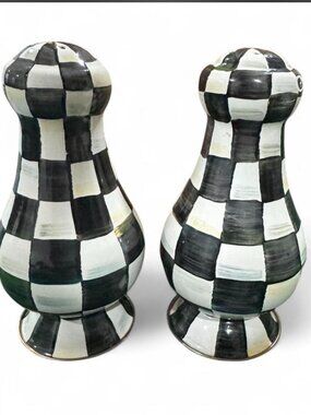 NWT - Mackenzie salt and pepper shaker